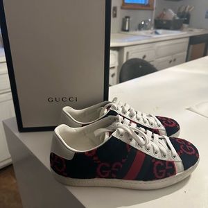 Gucci women authentic size 6.5